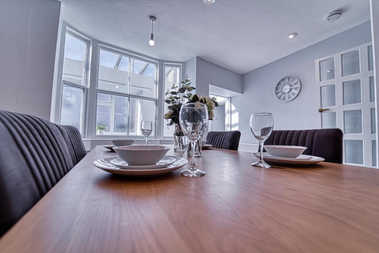 The Stylish Gem Of Bath - Football Table - Sleeps 10 Eksteriør bilde